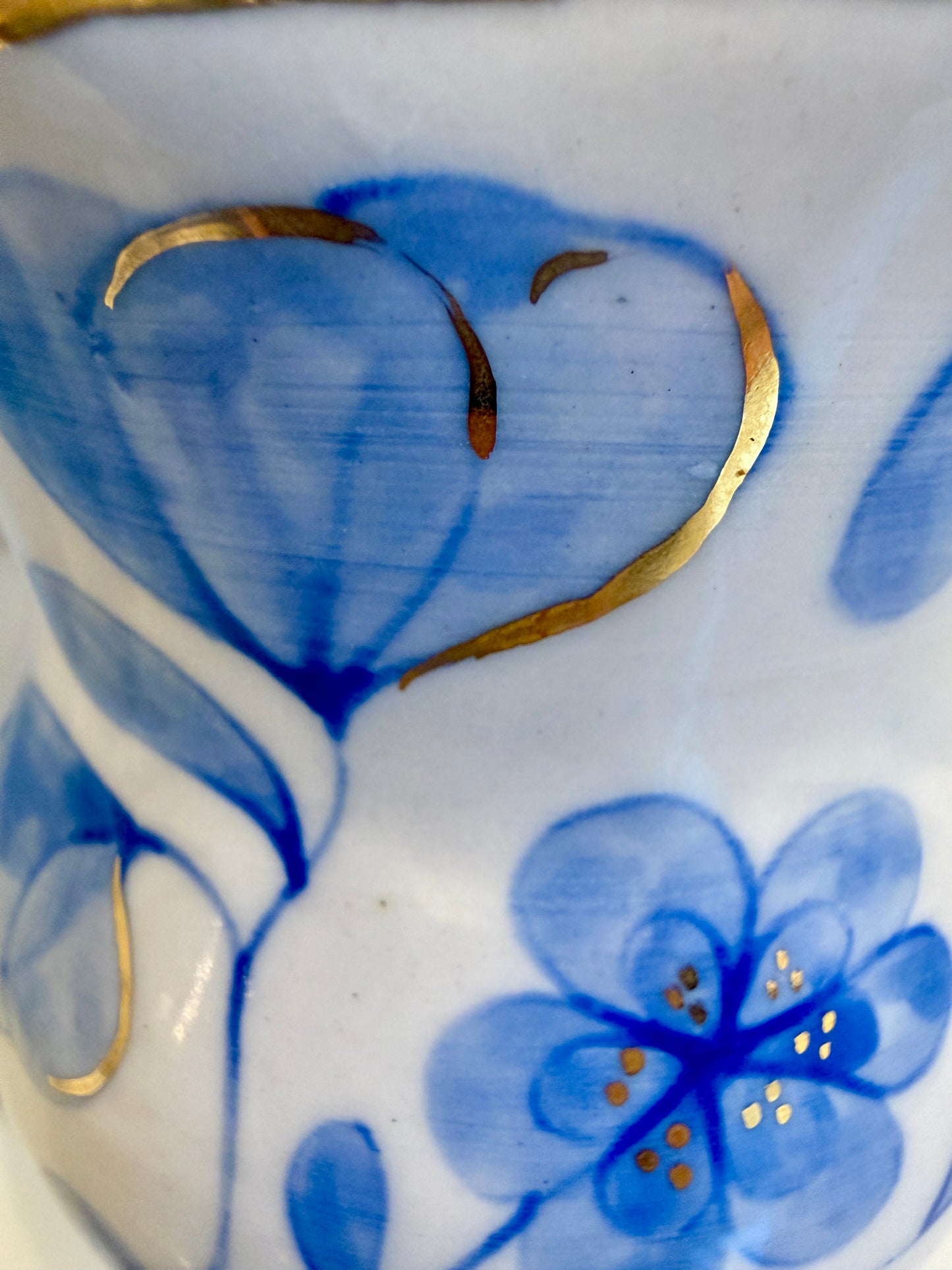 Large Flower Blue Toile Small Vase